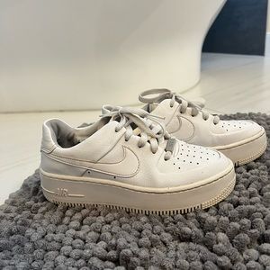 Nike Air Force 1s! Size 6 !